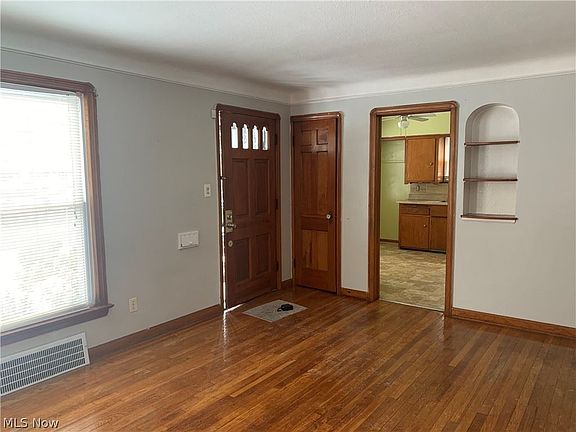 3rd image of 13423 Harold Ave