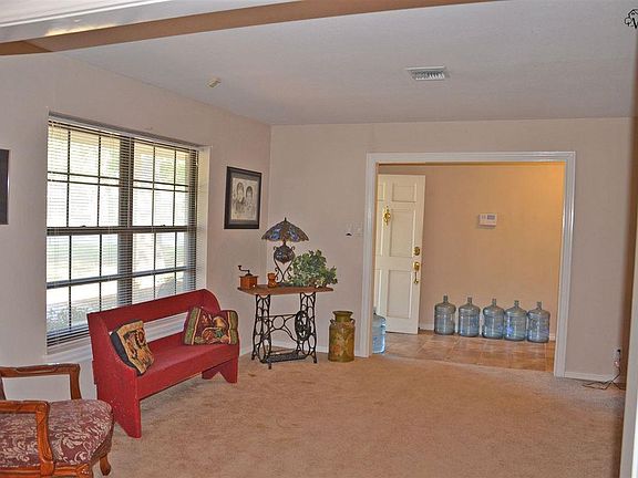 3rd image of 1633 Hursh Ave