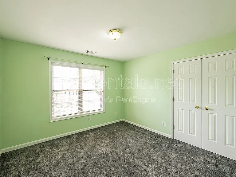 1540 Hampton Hollow Dr — Photo 29