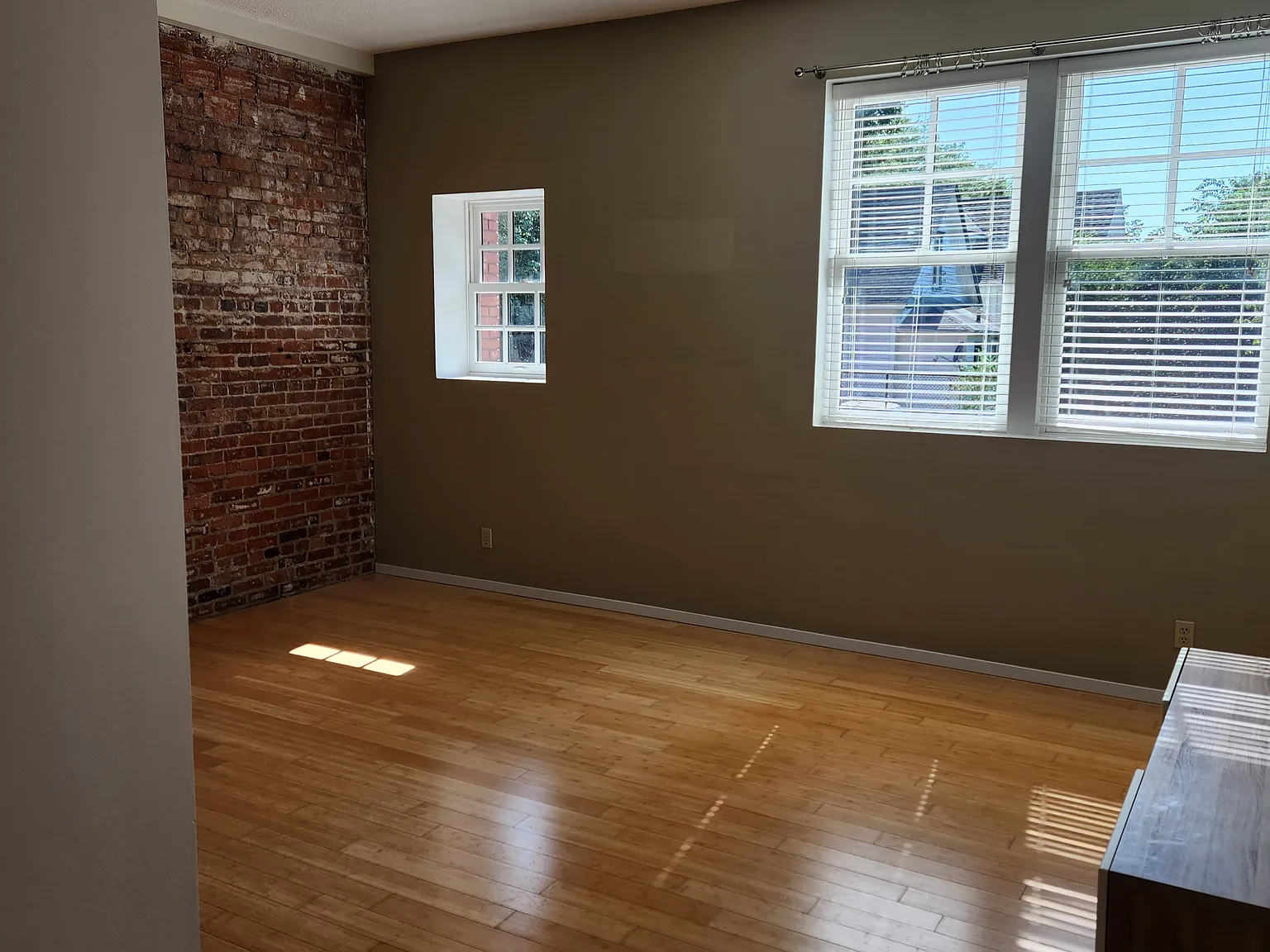 2 bed, 1111 sqft, $1,375 — Photo 4