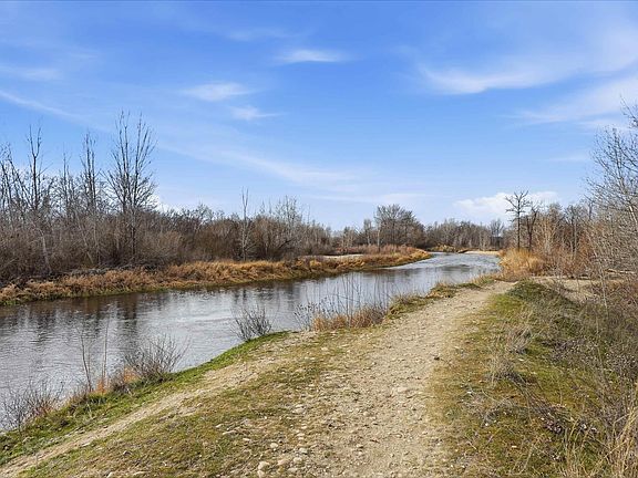 2nd image of S Crystal Springs Ln