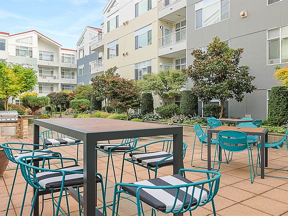 2nd image of 136 102nd Ave SE #318