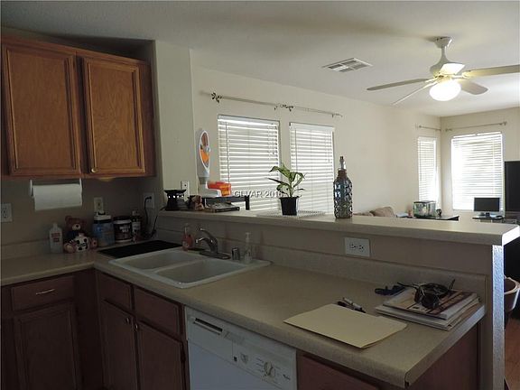 3rd image of 6337 Growing Vine Ct
