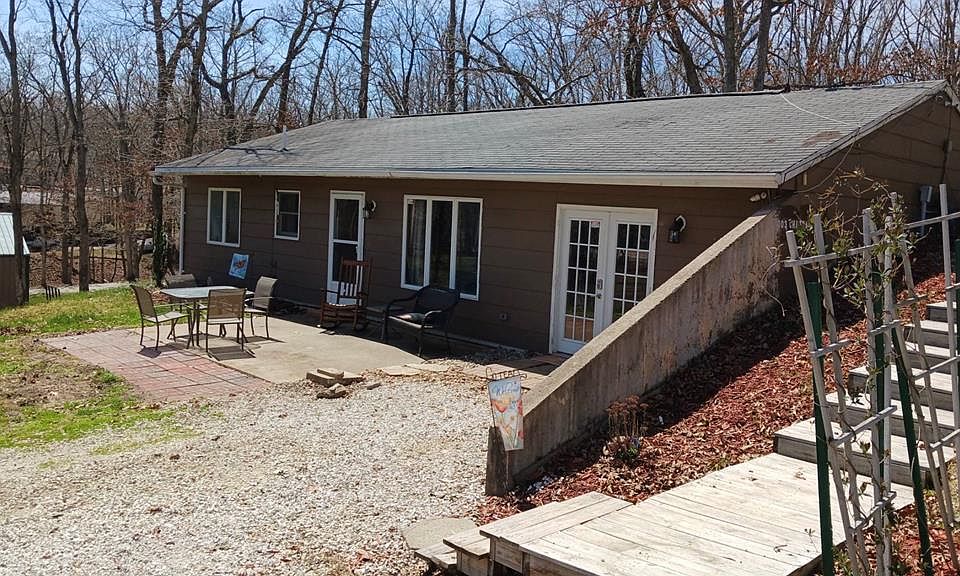 1st image of 1003 Chariton