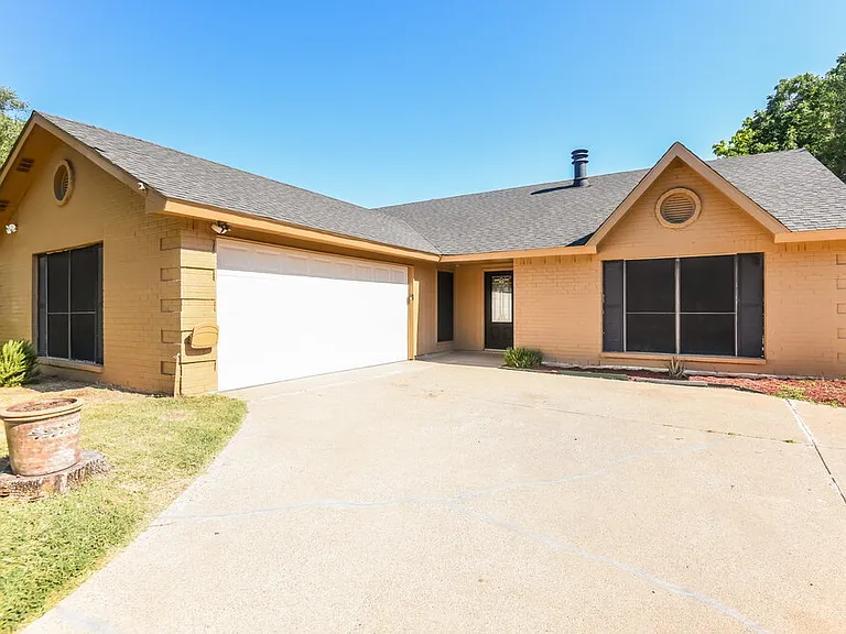 6707 Greenspring Dr — Photo 1