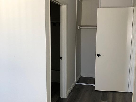 3rd image of 3719 Kelton Ave