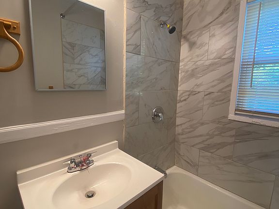 2nd image of 9512 Charlotte St #1