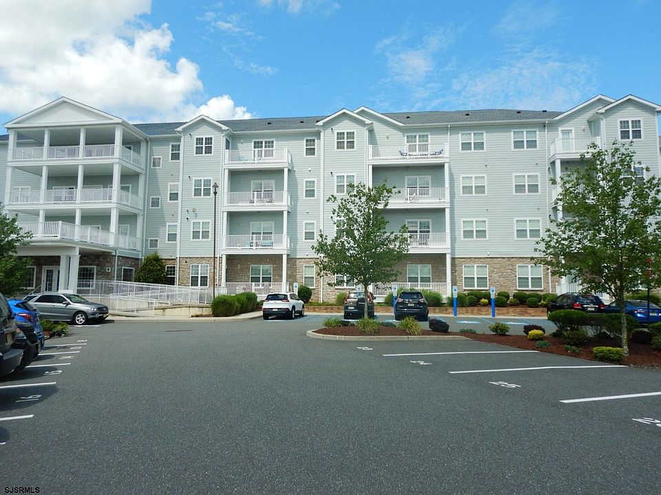 1st image of 1 Mechanic St #402