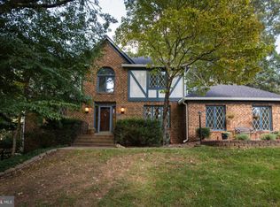 2903 Taj Dr, Oakton, VA 22124