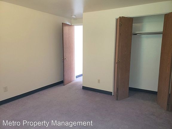 5th image of 1929 Burnstead Dr APT 14