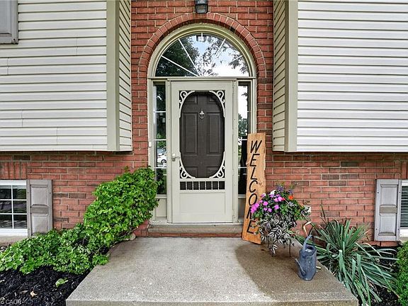5th image of 2483 Shurie Rd