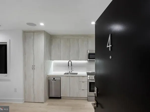 4 R St NW #4, Washington, DC 20001