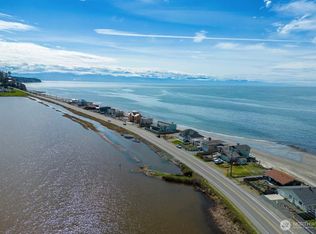 2585 W Beach Rd, Oak Harbor, WA 98277