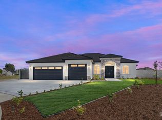 221 Oleander Ave, Shafter, CA 93263