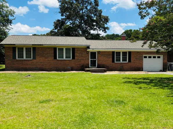 106 Tilghman Drive SE, Goldsboro, NC 27534