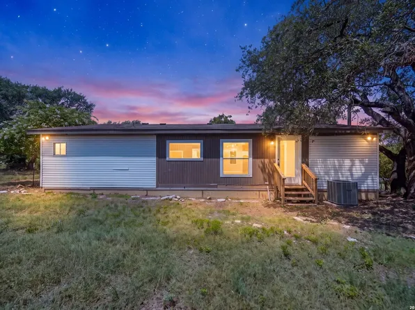 1217 Rotherman, Canyon Lake, TX 78133