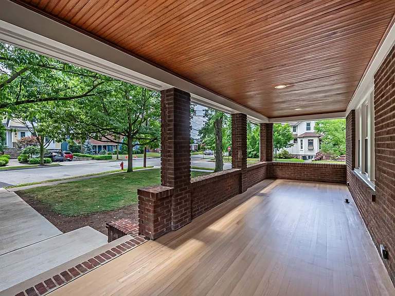26 Glenwood Ave — Photo 24