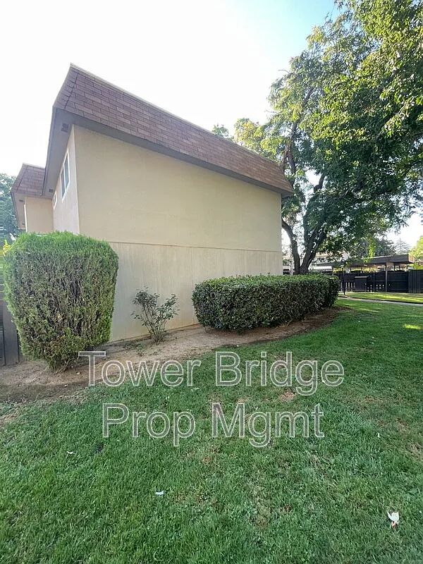 3 bed, 1.5 bath, 1191 sqft, $1,775 — Photo 4