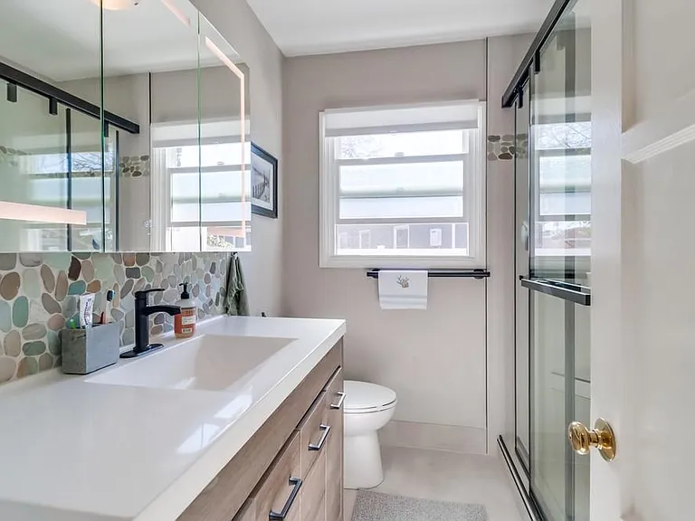 984 Catalina Blvd — Photo 18