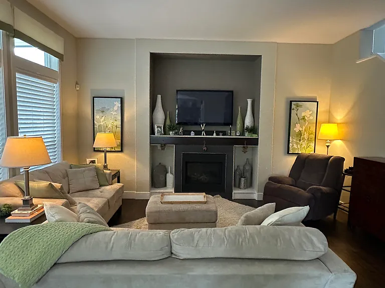 1342 Fifeshire St #MAIN HOUSE — Photo 2