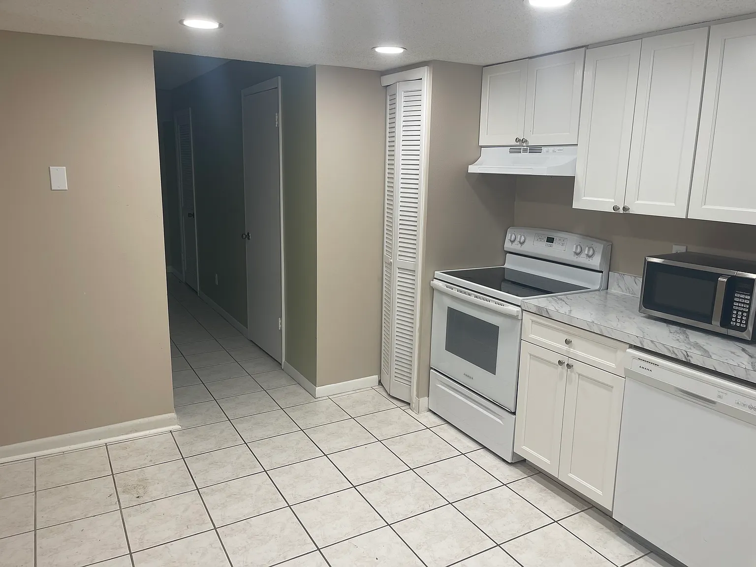 2 bed, 1630 sqft, $1,950 — Photo 4