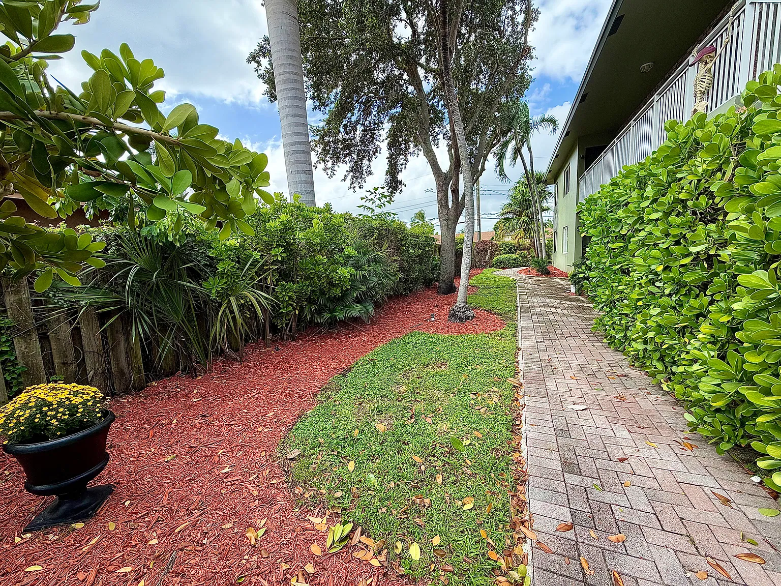 1 bed, 1.0 bath, 613 sqft, $1,675 — Photo 2
