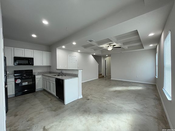 3rd image of 7311 Colina Way