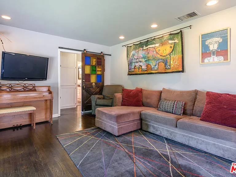 6601 Rubio Ave — Photo 3