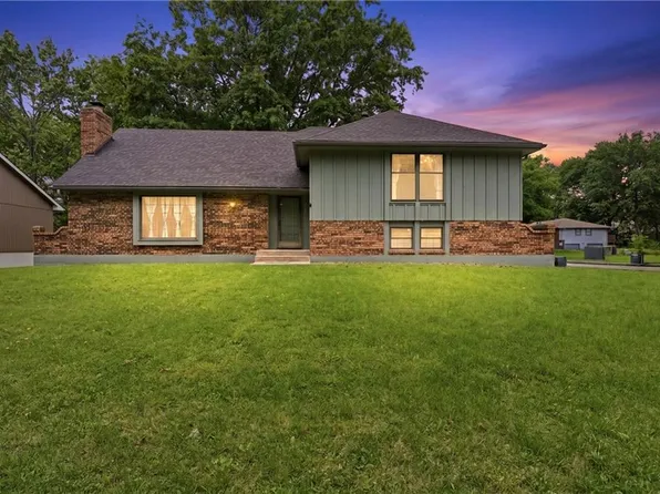 1100 SW Mic O Say Dr, Blue Springs, MO 64015