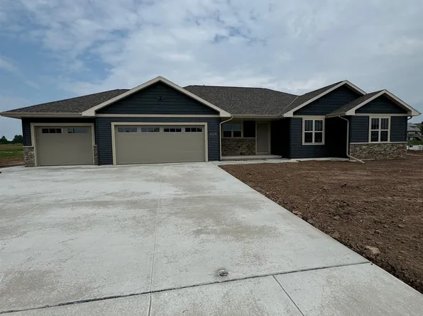 1508 Frontier Rd, Luxemburg, WI 54217