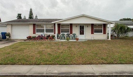 2/2/1 - 1,850SF WITH LIVING ROOM AND SEPARATE FAMILY ROOM