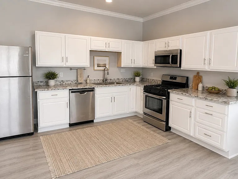 928 Ferry Rd #101 — Photo 6