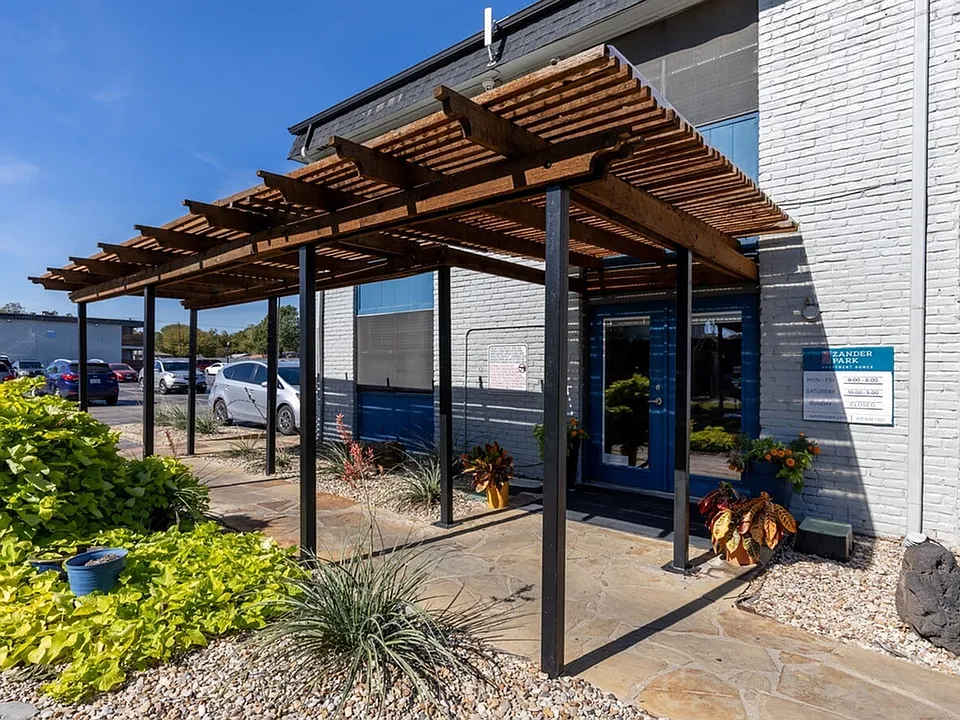 Zander Park leasing office entrance