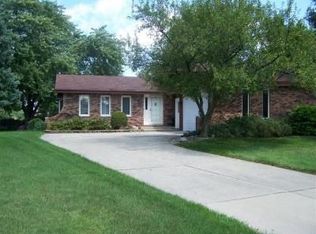 8901 Porter Ct, Crown Point, IN 46307