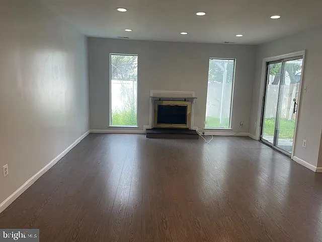 3 bed, 2.5 bath, 1531 sqft, $3,000 — Photo 3