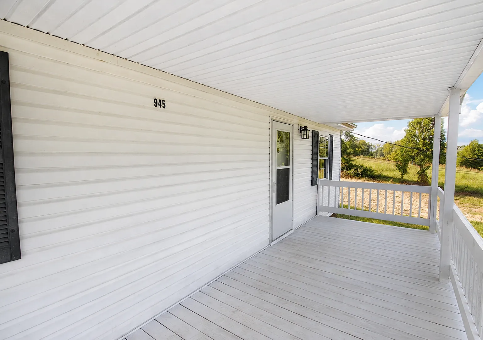 3-Bedroom Pet-Friendly Home with Water and Washer/Dryer Included — Photo 3