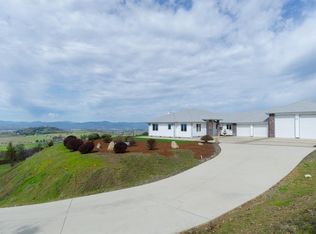 3562 Dodson Dr, Medford, OR 97504