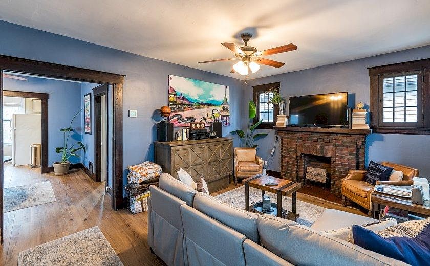 1st image of 3150 Markbreit Ave #2