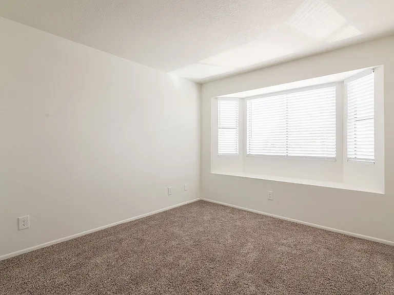 925 S Longmore #201 — Photo 18