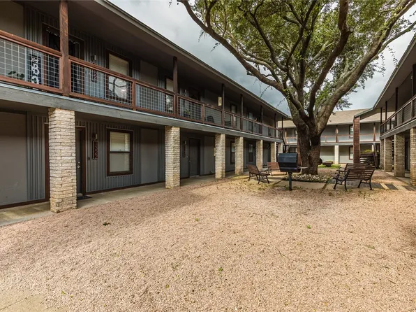 1330 S 12th St, Waco, TX 76706