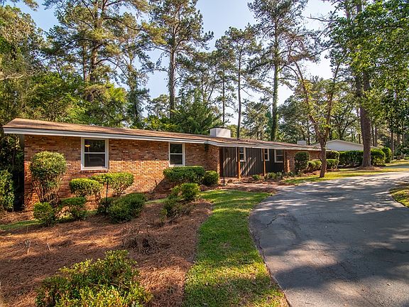 4th image of 2416 Briarwood Dr