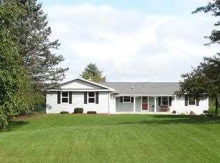 1155 Indian Lakes Rd NW, Sparta, MI 49345