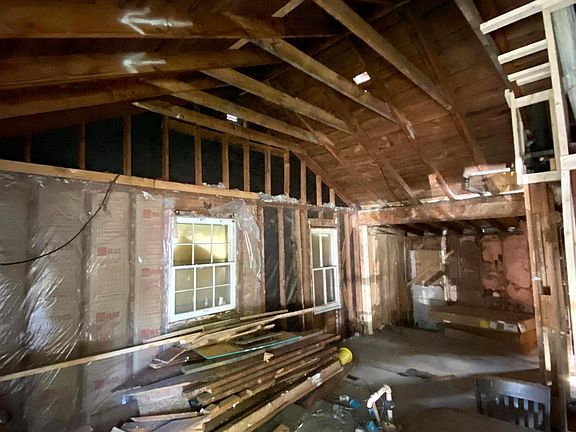 4th image of 426 S Glenwood Ave