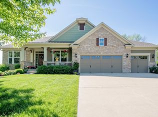 2565 Highcrest Cir, Chanhassen, MN 55317