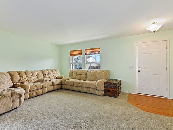 5th image of 25138 W Presidential Ave