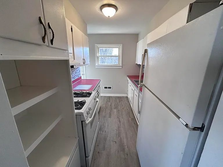 811 E 15th Ave — Photo 13