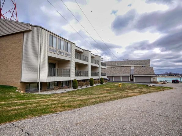 3995 River Rd APT 9, East China, MI 48054