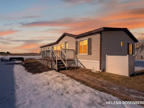 1815 Daisy Ln NW, Kent City, MI 49330