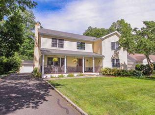 50 Ernest Dr, Scarsdale, NY 10583