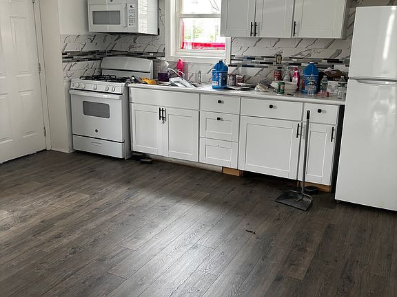 5th image of 733 Pine St #1-A